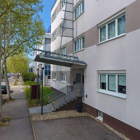 Centro Hotel Boeblingen, Trademark Collection By Wyndham Bagian luar foto