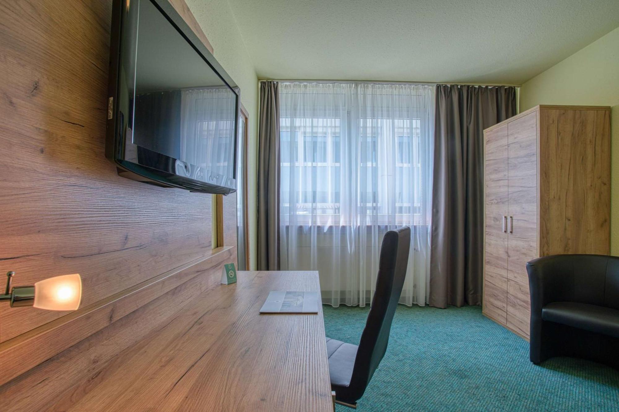Centro Hotel Boeblingen, Trademark Collection By Wyndham Bagian luar foto